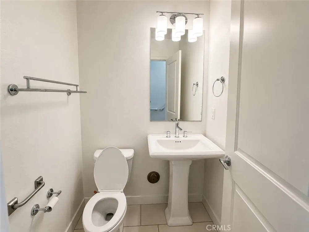 312 Magnet Irvine, CA 92618