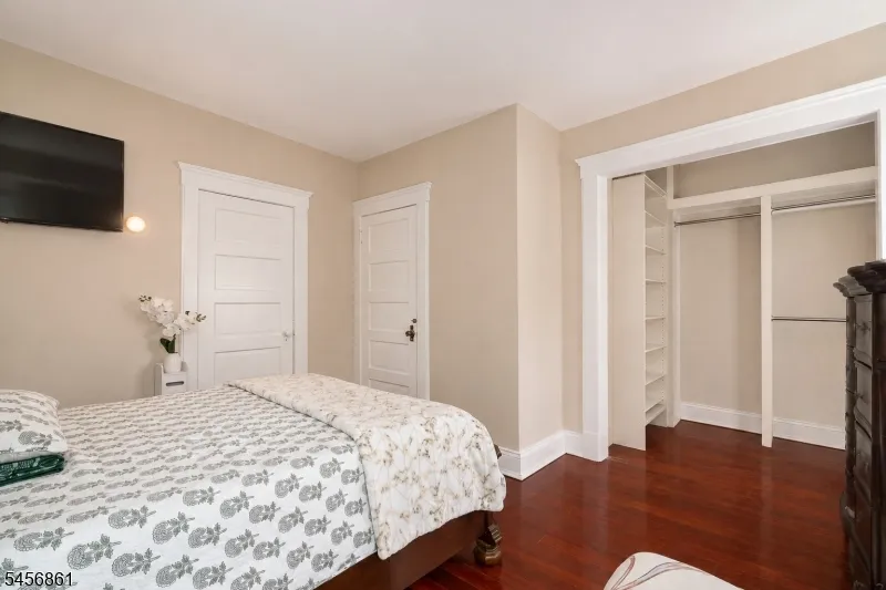 911 Jersey Ave Elizabeth City, NJ 07202