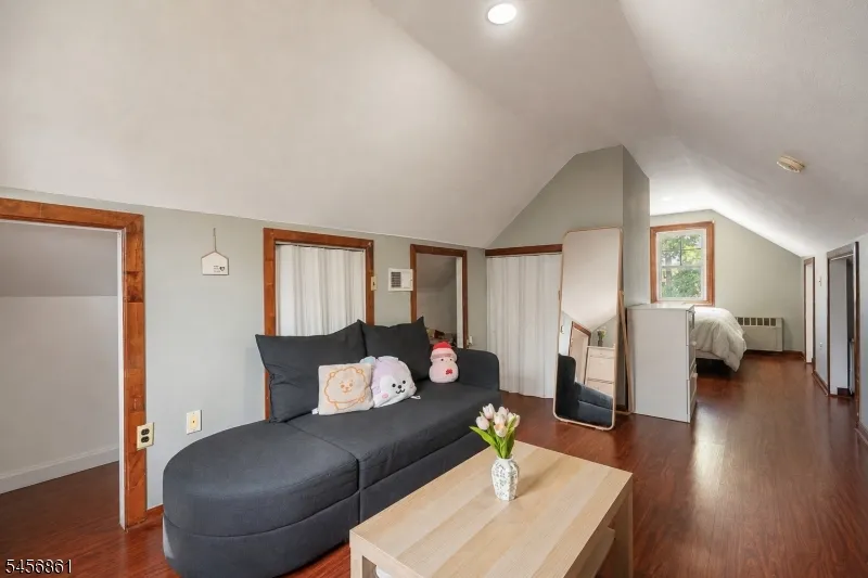 911 Jersey Ave Elizabeth City, NJ 07202