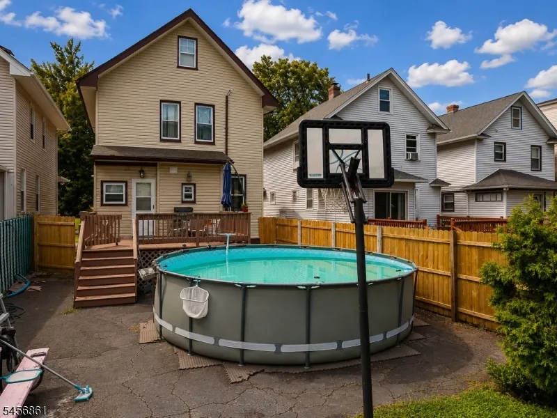 911 Jersey Ave Elizabeth City, NJ 07202