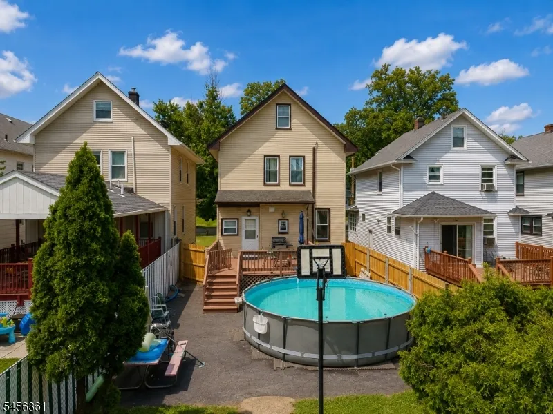 911 Jersey Ave Elizabeth City, NJ 07202