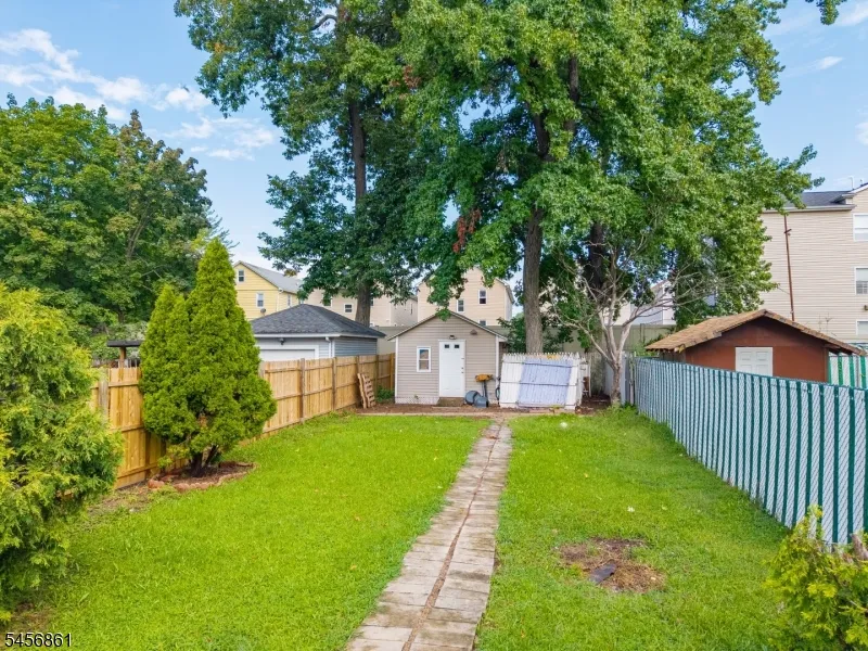 911 Jersey Ave Elizabeth City, NJ 07202