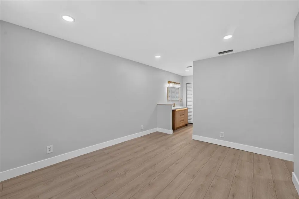 6611 Via Regina Boca Raton, FL 33433