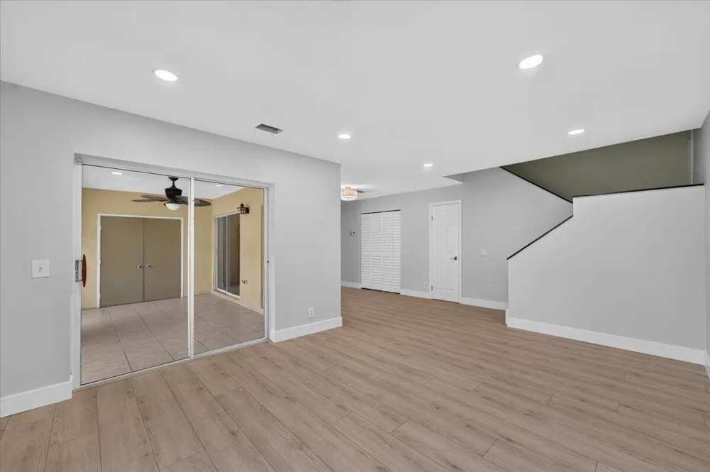 6611 Via Regina Boca Raton, FL 33433