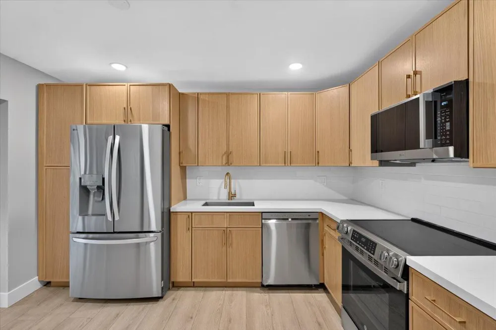 6611 Via Regina Boca Raton, FL 33433