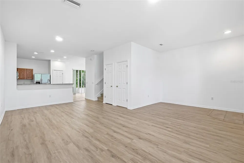 12725 SUNLAND COURT Tampa, FL 33625