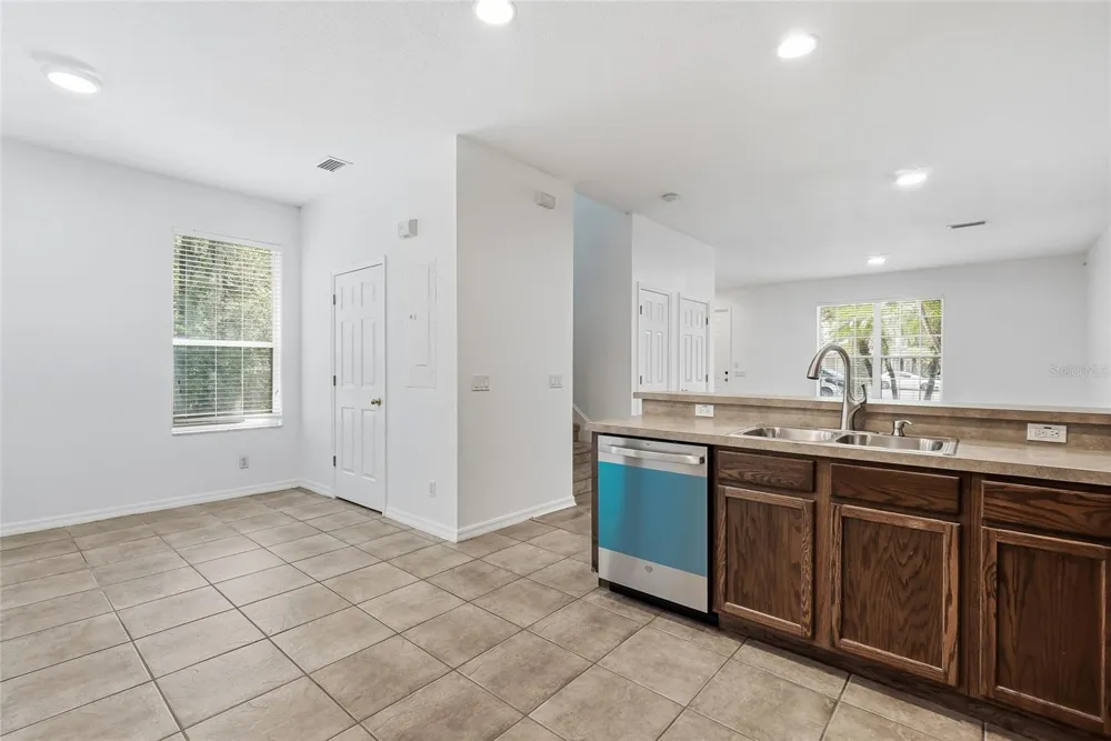 12725 SUNLAND COURT Tampa, FL 33625
