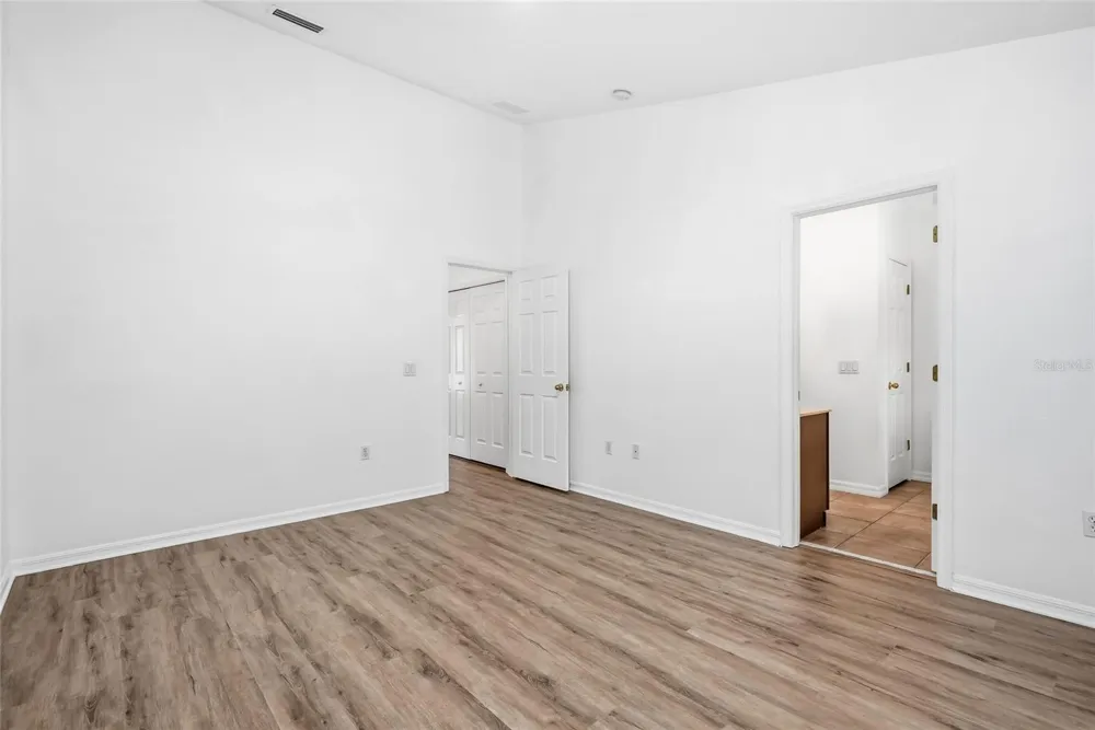 12725 SUNLAND COURT Tampa, FL 33625