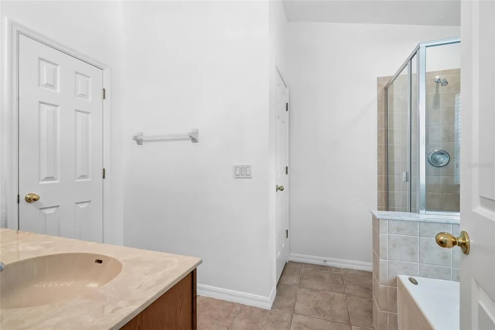 12725 SUNLAND COURT Tampa, FL 33625