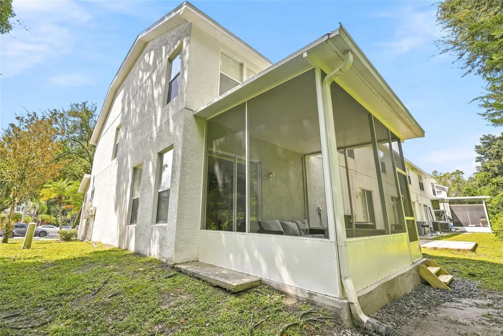 12725 SUNLAND COURT Tampa, FL 33625