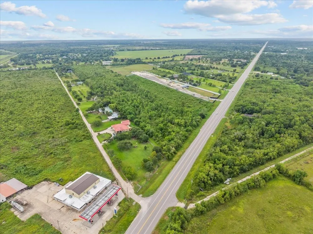 Highway 35 Alvin, TX 77584