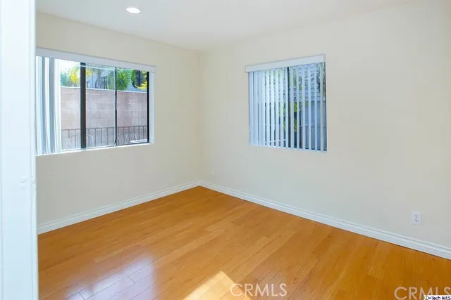 330 Cameron Place #2 Glendale, CA 91207