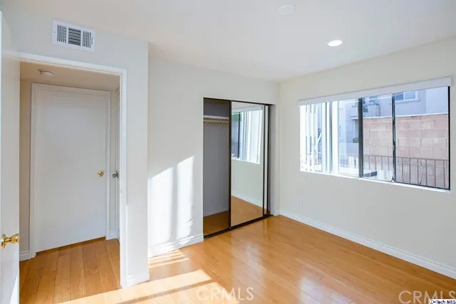 330 Cameron Place #2 Glendale, CA 91207