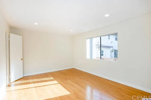 330 Cameron Place #2 Glendale, CA 91207