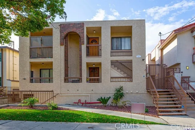 330 Cameron Place #2 Glendale, CA 91207