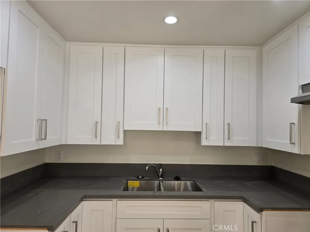 330 Cameron Place #2 Glendale, CA 91207