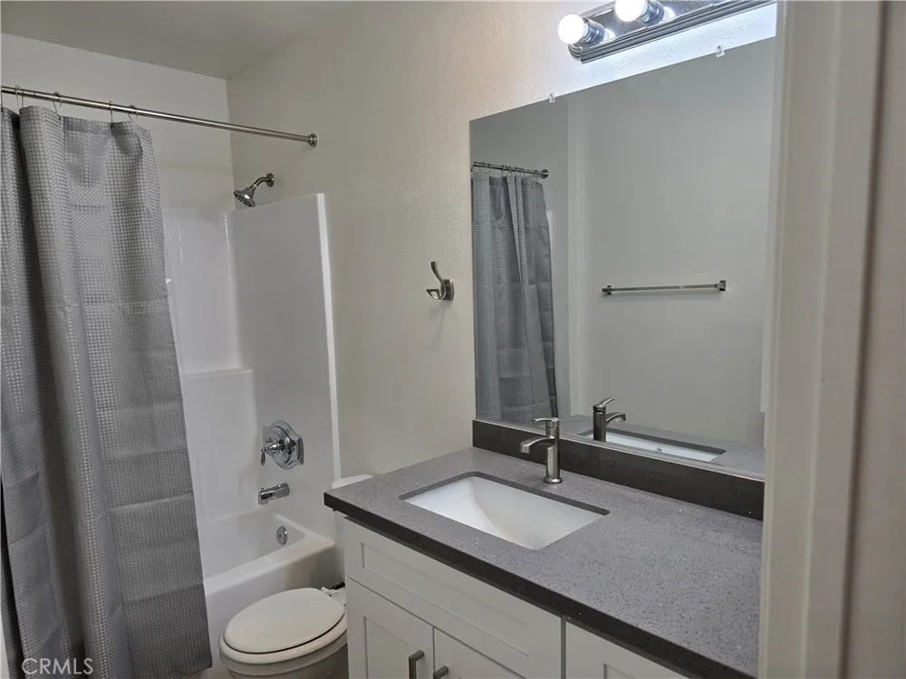 330 Cameron Place #2 Glendale, CA 91207