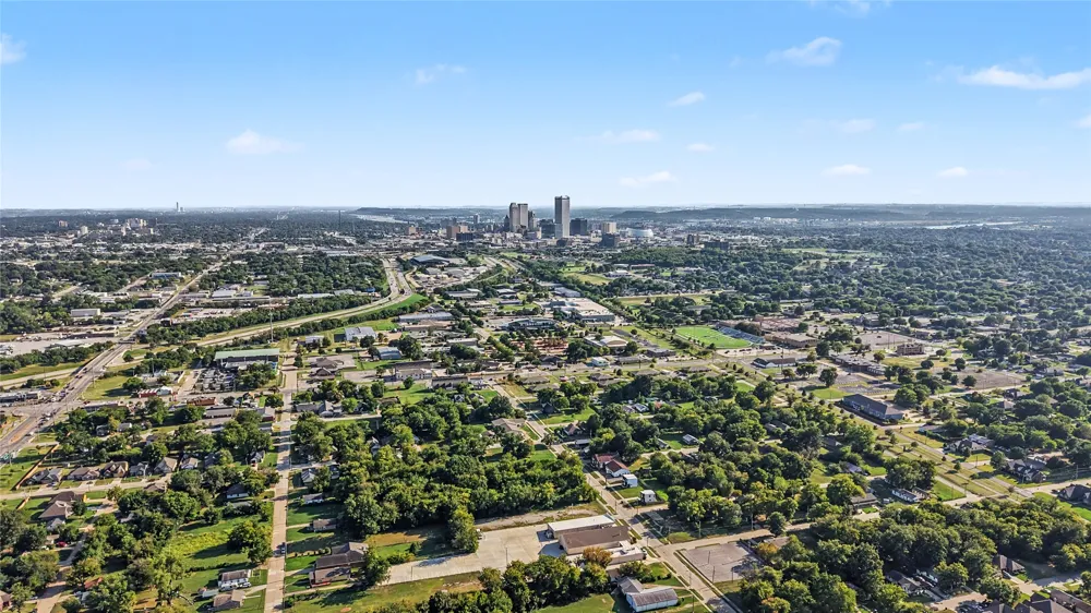 1622 Norfolk Avenue Tulsa, OK 74106