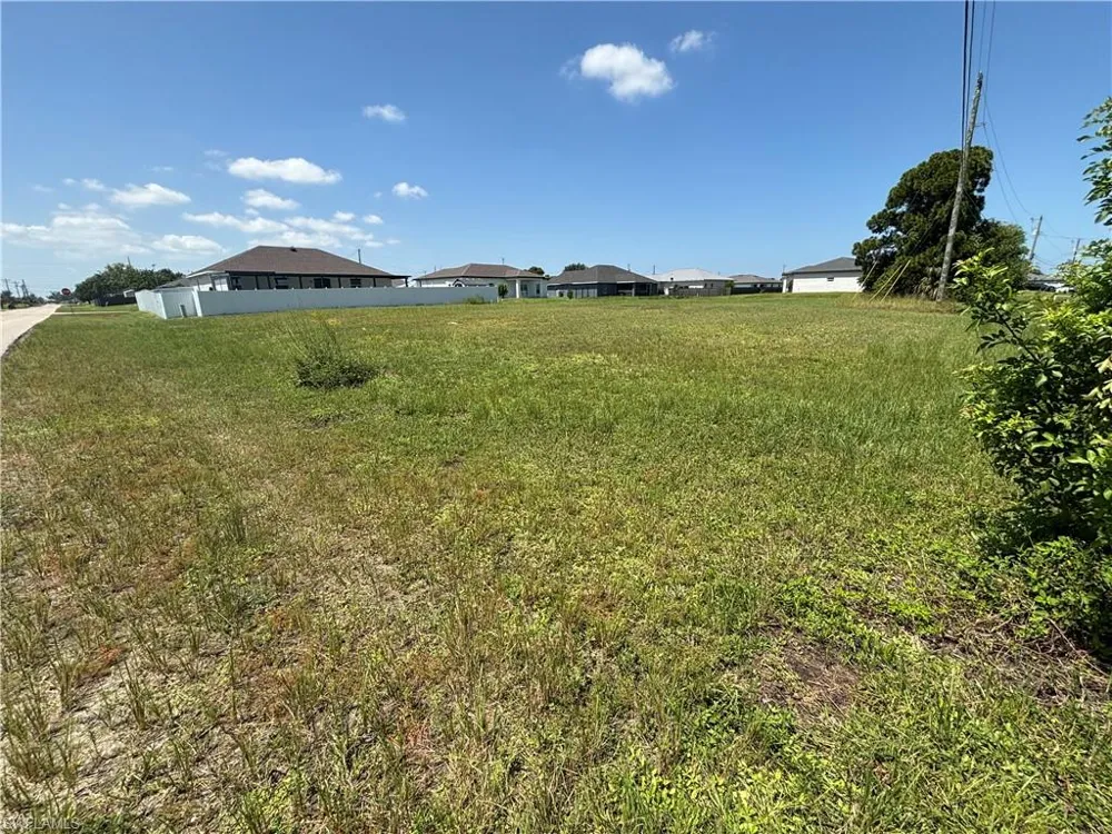 18 NW 26th Street Cape Coral, FL 33993