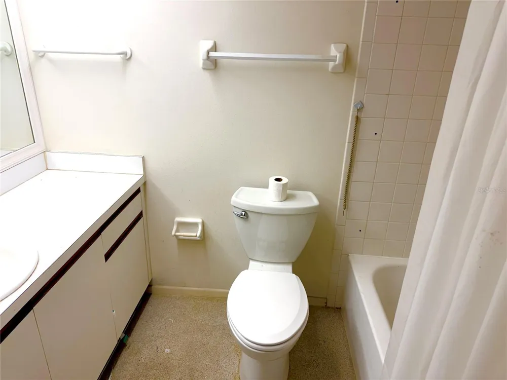 625 30TH AVENUE W #G109 Bradenton, FL 34205