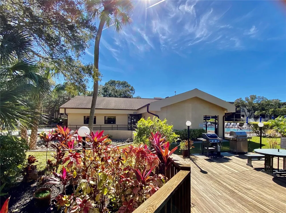 625 30TH AVENUE W #G109 Bradenton, FL 34205