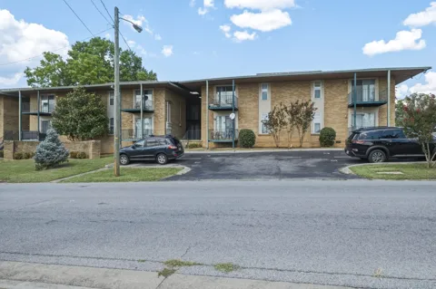 555 N DuPont Ave #A16