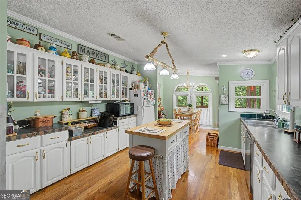 134 John Kay RD Taylorsville, GA 30178