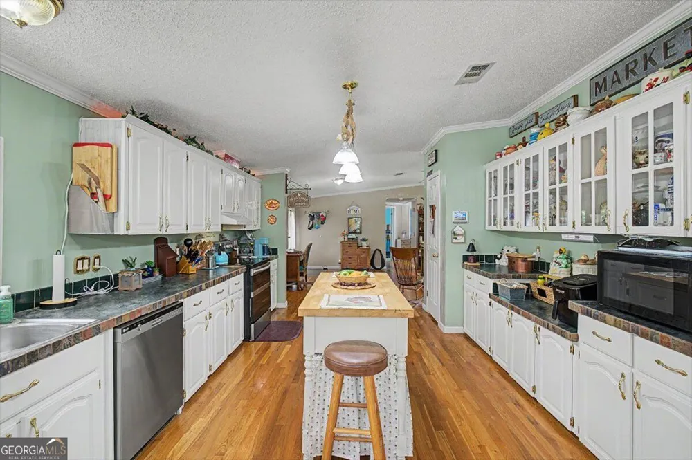 134 John Kay RD Taylorsville, GA 30178