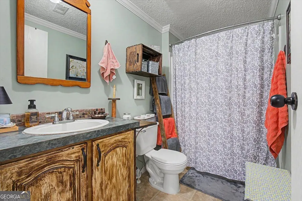 134 John Kay RD Taylorsville, GA 30178