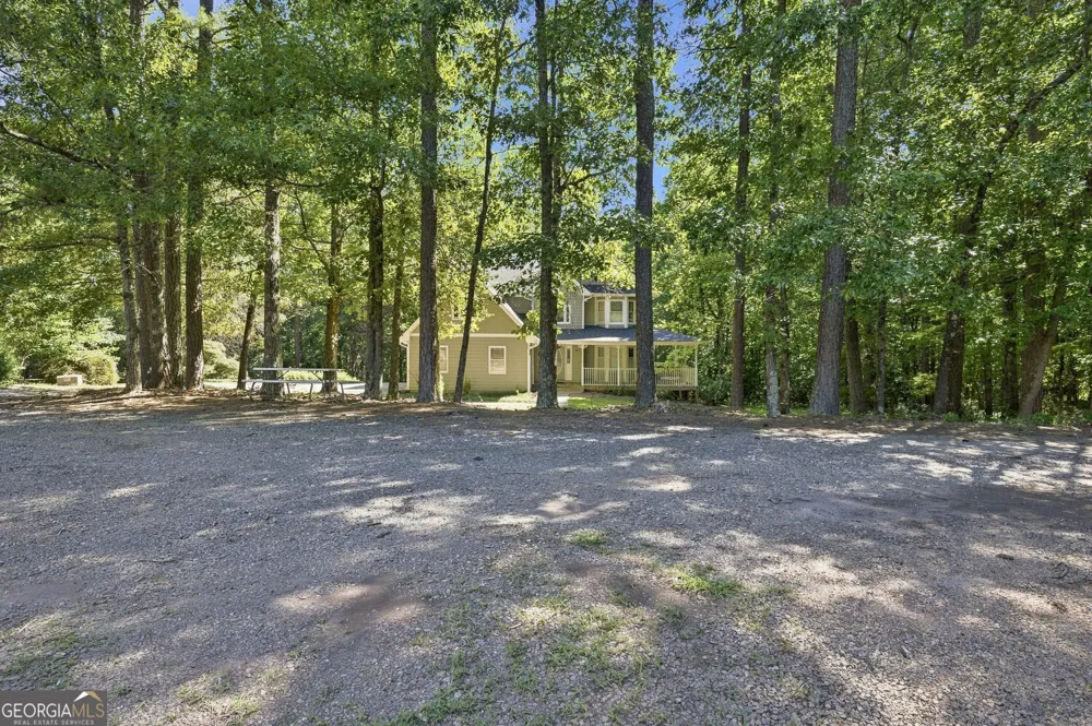 558 Auburn RD Auburn, GA 30011