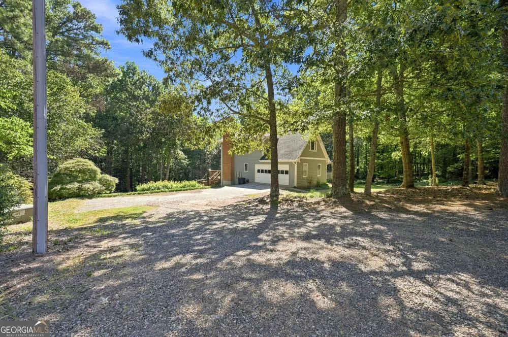 558 Auburn RD Auburn, GA 30011