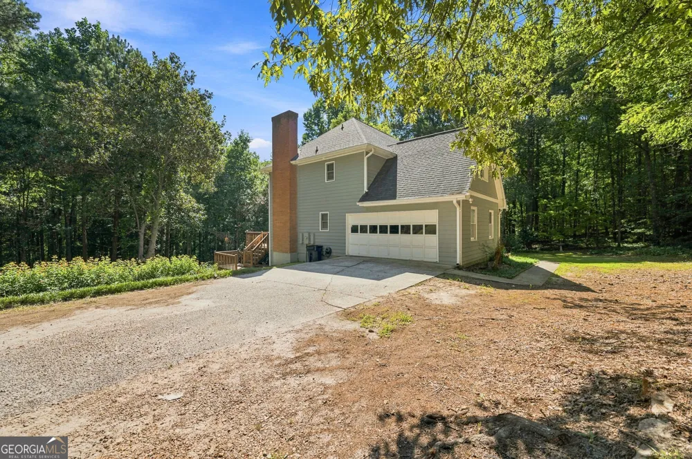 558 Auburn RD Auburn, GA 30011