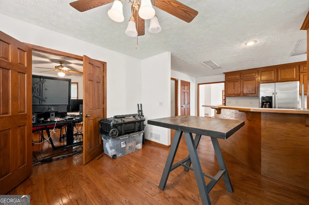 558 Auburn RD Auburn, GA 30011
