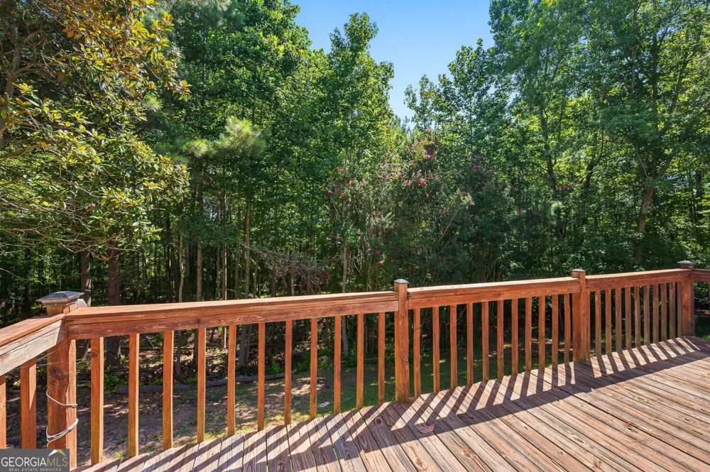 558 Auburn RD Auburn, GA 30011