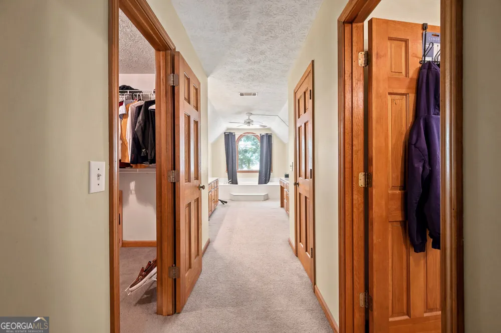 558 Auburn RD Auburn, GA 30011