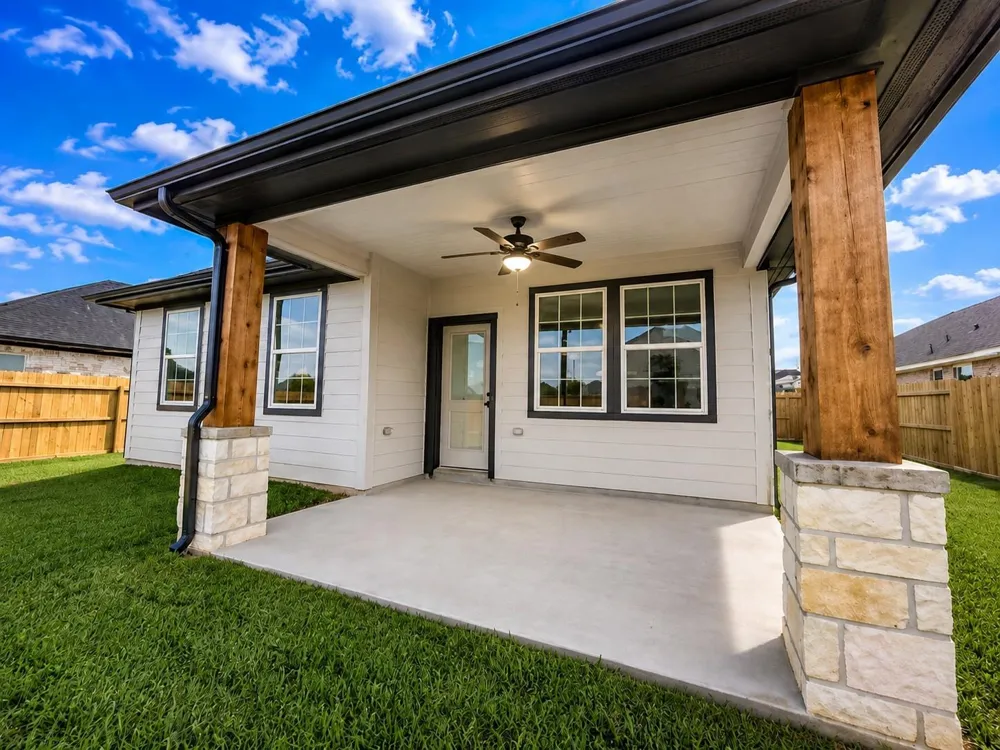 2956 Garzita Court Wharton, TX 77488
