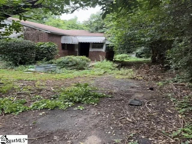 253 Sims Chapel Road Spartanburg, SC 29306