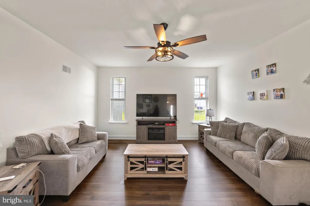 53 NUTHATCH DRIVE Gettysburg, PA 17325