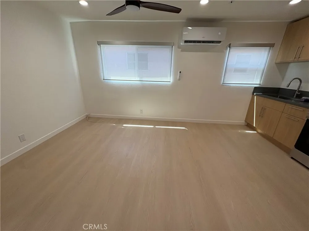 1134 S Fairfax #5 Los Angeles, CA 90019