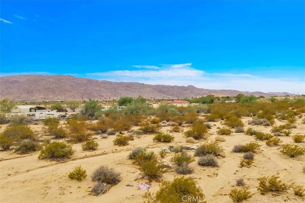 6030 Wainwright 29 Palms, CA 92277
