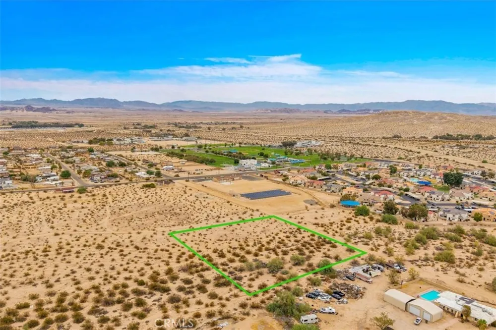 6030 Wainwright 29 Palms, CA 92277