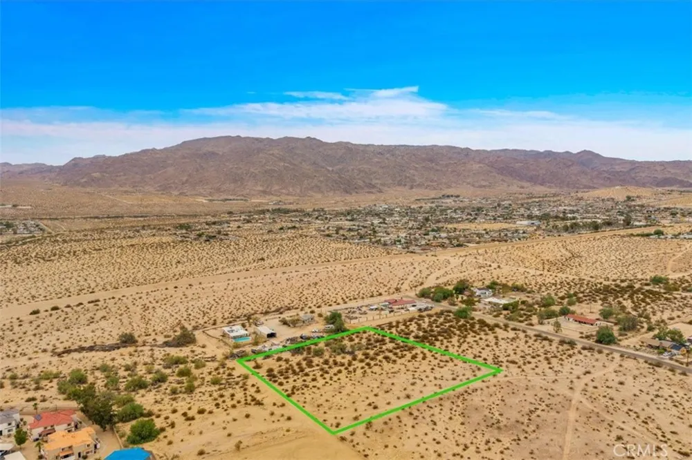 6030 Wainwright 29 Palms, CA 92277