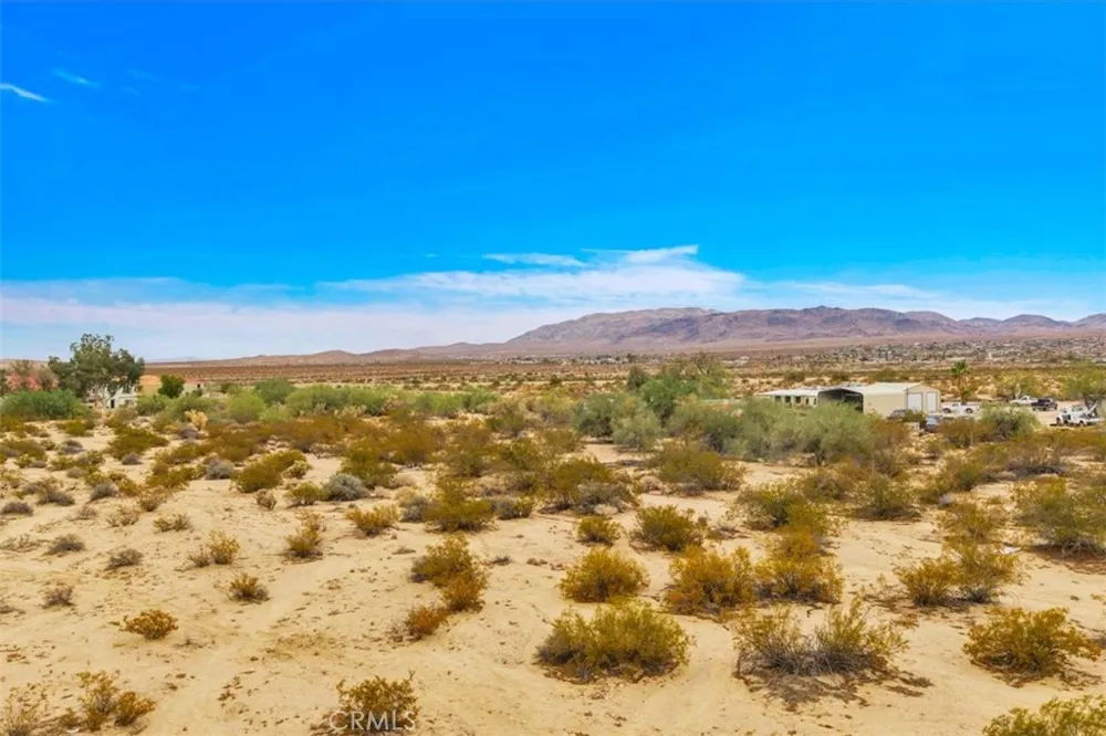 6030 Wainwright 29 Palms, CA 92277