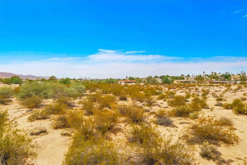 6030 Wainwright 29 Palms, CA 92277