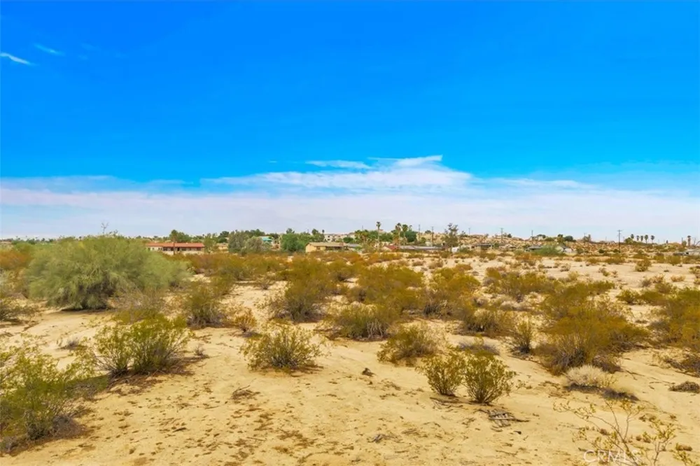 6030 Wainwright 29 Palms, CA 92277