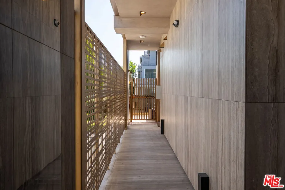 1021 Ogden Drive #PH 7 West Hollywood, CA 90046