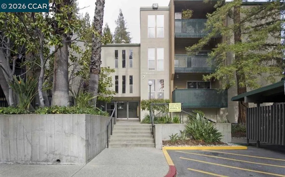 1236 Walker Ave #105 Walnut Creek, CA 94596