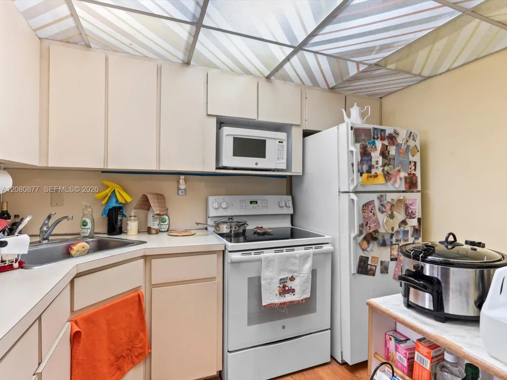 1828 SW 18th St Miami, FL 33145