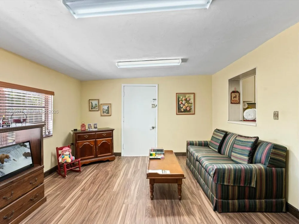 1828 SW 18th St Miami, FL 33145