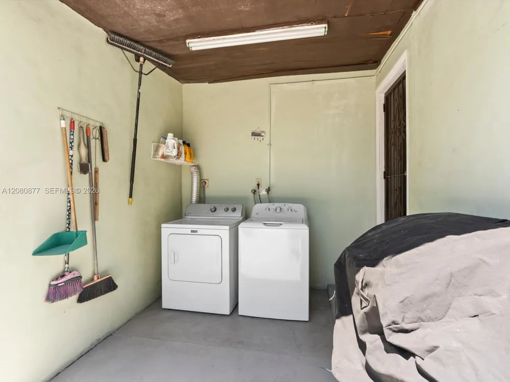 1828 SW 18th St Miami, FL 33145